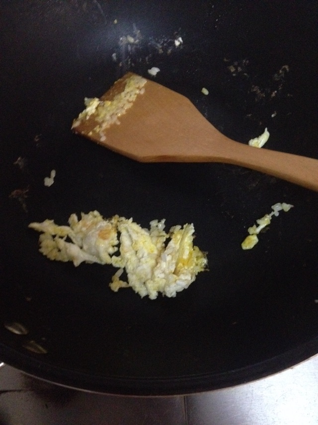 金黄蛋炒饭(/ω＼)的做法图解11