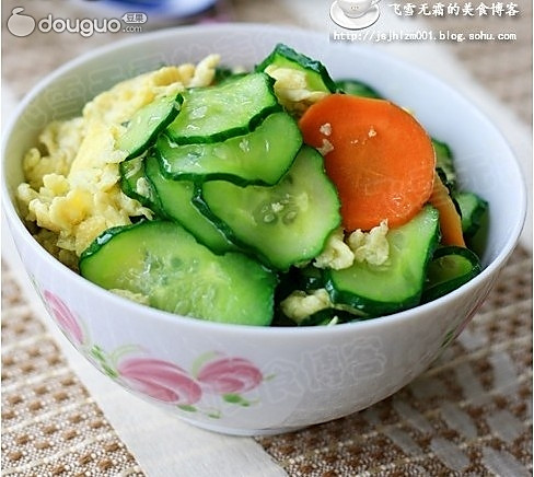 黄瓜炒鸡蛋：最简单不过的家常菜
