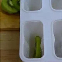 DIY奇异果西瓜冰棒的做法图解7