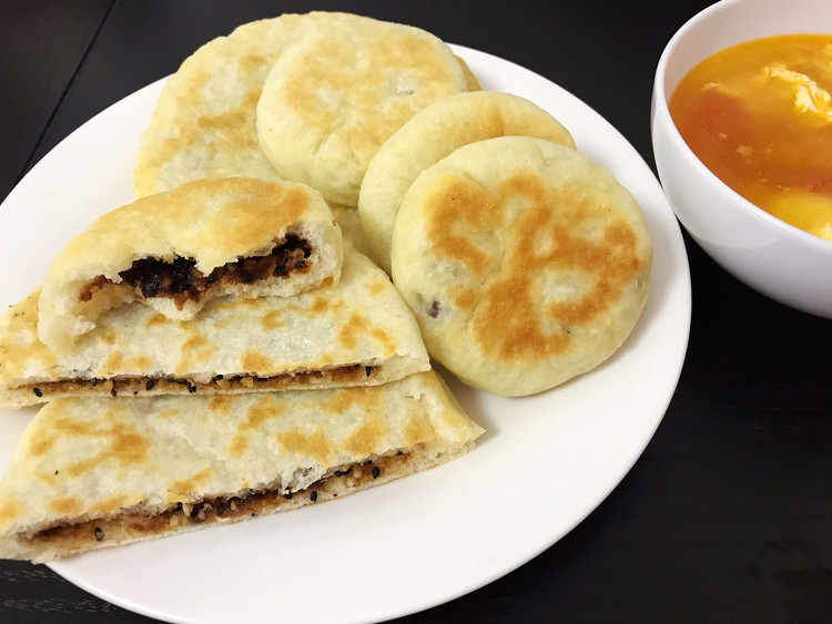 花生芝麻发面小糖饼的做法