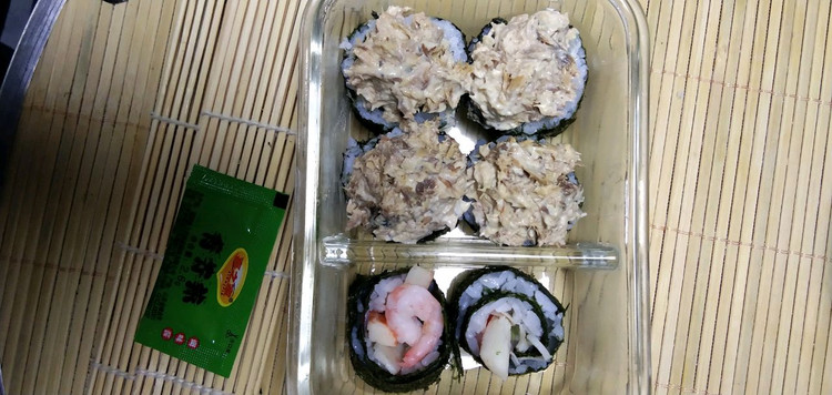金枪鱼寿司手卷的做法