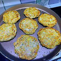 #合理膳食 营养健康进家庭#低脂健康的时蔬鸡肉饼的做法图解6