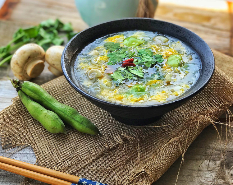 银鱼蚕豆芙蓉羹的做法