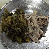 酸菜炒猪肚的做法图解1