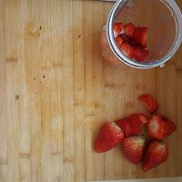草莓奶昔的做法图解4