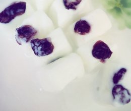 超简单酸奶蔓越莓冰格#莓汁莓味#的做法