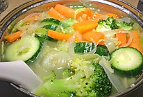 鲜美营养的蔬菜清汤的做法