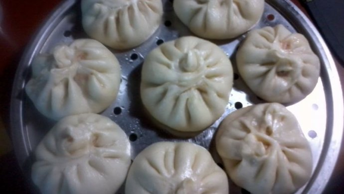 菌菇肉馅包子