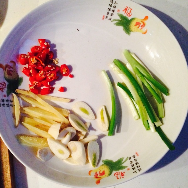 干锅菜花的做法图解1