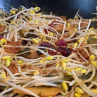 黄豆芽猪肉粉条的做法图解6