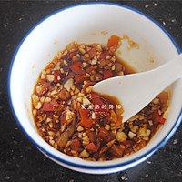 蒜末豆豉蒸鲈鱼的做法图解4