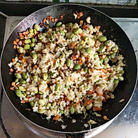 #让宝贝爱上每一顿饭#什锦蛋炒饭的做法图解13