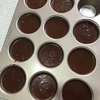 #花10分钟，做一道菜！#棉花糖巧克力杯子蛋糕的做法图解14