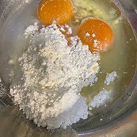 #享时光浪漫 品爱意鲜醇#纸杯蛋糕的做法图解2