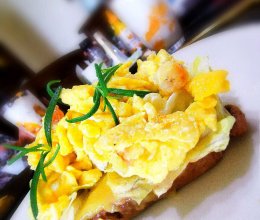 •开放式鸡蛋鲜虾三明治的做法