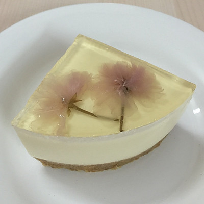 樱花酸奶冻芝士蛋糕