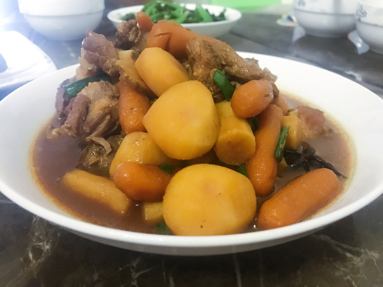 马蹄胡萝卜淮山烩排骨的做法
