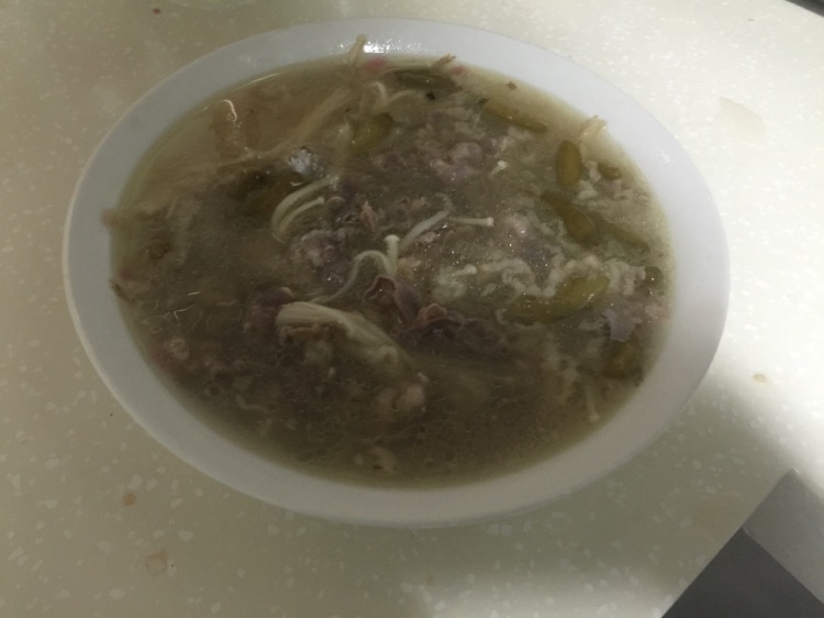 泡椒金针菇肥牛的做法图解1