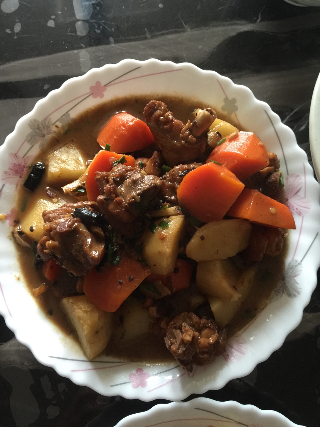 胡萝卜土豆炖鸡腿怎么做_胡萝卜土豆炖鸡腿的做法_豆果美食