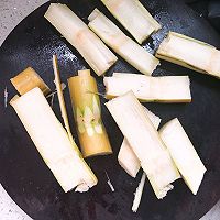 竹蔗马蹄红萝卜煲猪骨的做法图解4