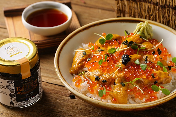 曾味松露海胆鱼籽釜饭的做法
