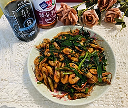 油爆虾炒韭菜的做法