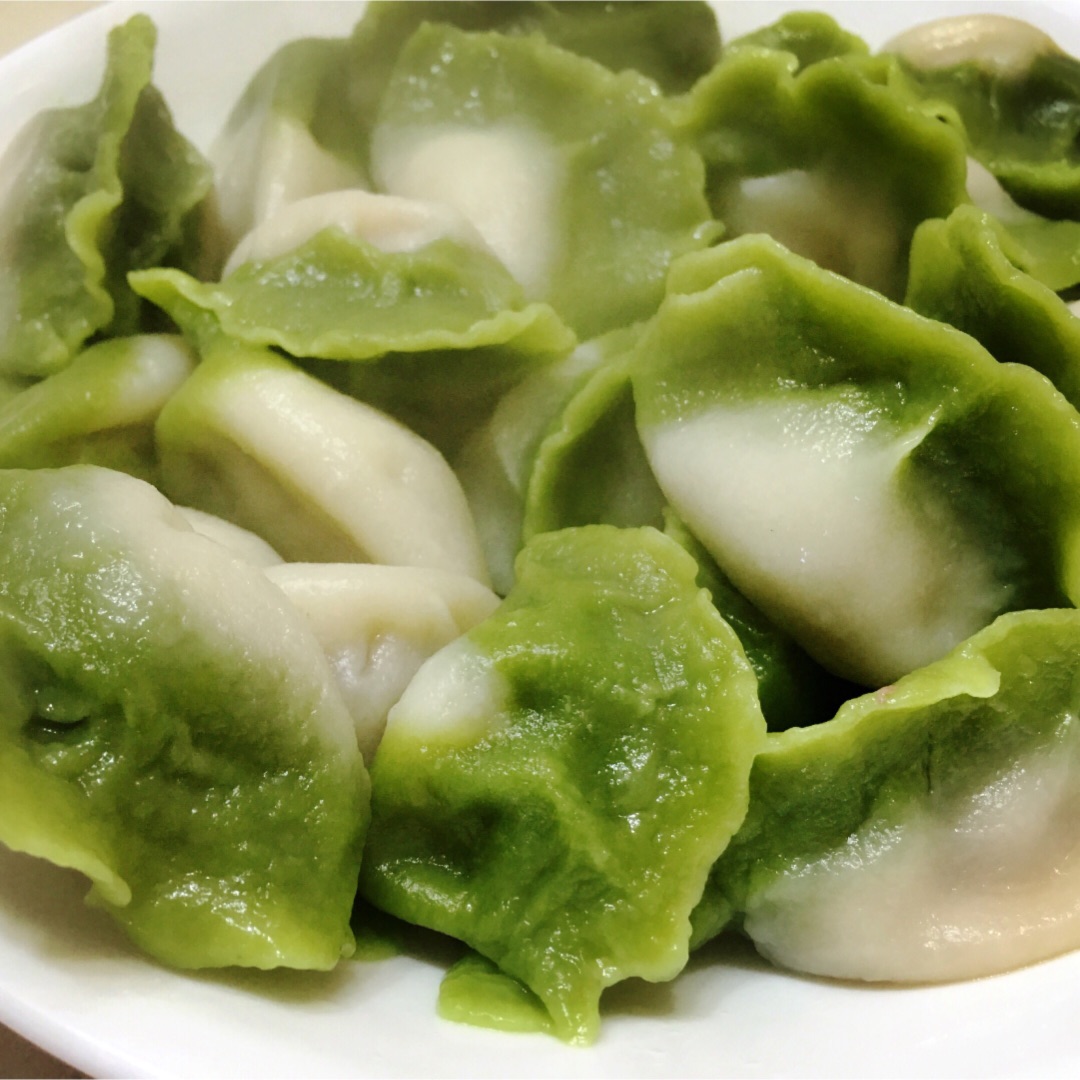 绿色纯手工彩色花样水饺怎么做_绿色纯手工彩色花样水饺的做法视频_豆果美食