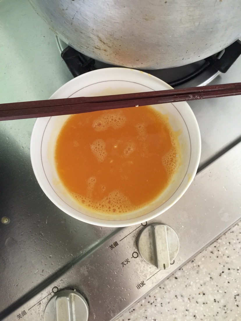 丝瓜煎蛋的做法图解2