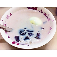 懒人的瘦身早餐_紫薯薏米麦片奶羹_宿舍版的做法图解5