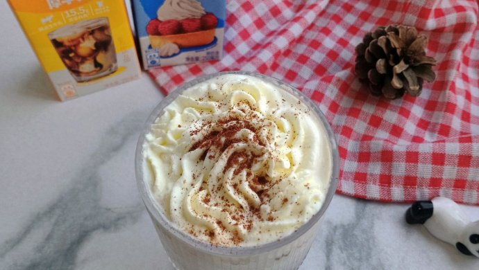 厚牛乳奶盖咖啡