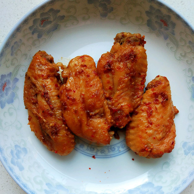 烧烤味香辣鸡翅的做法