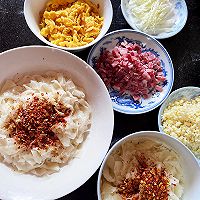 油泼辣子酸汤面的做法图解2