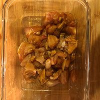 下饭神器-沙茶蚕豆芦笋鸡丁的做法图解1