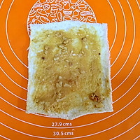 宝宝早餐：肉松土司香肠卷的做法图解3