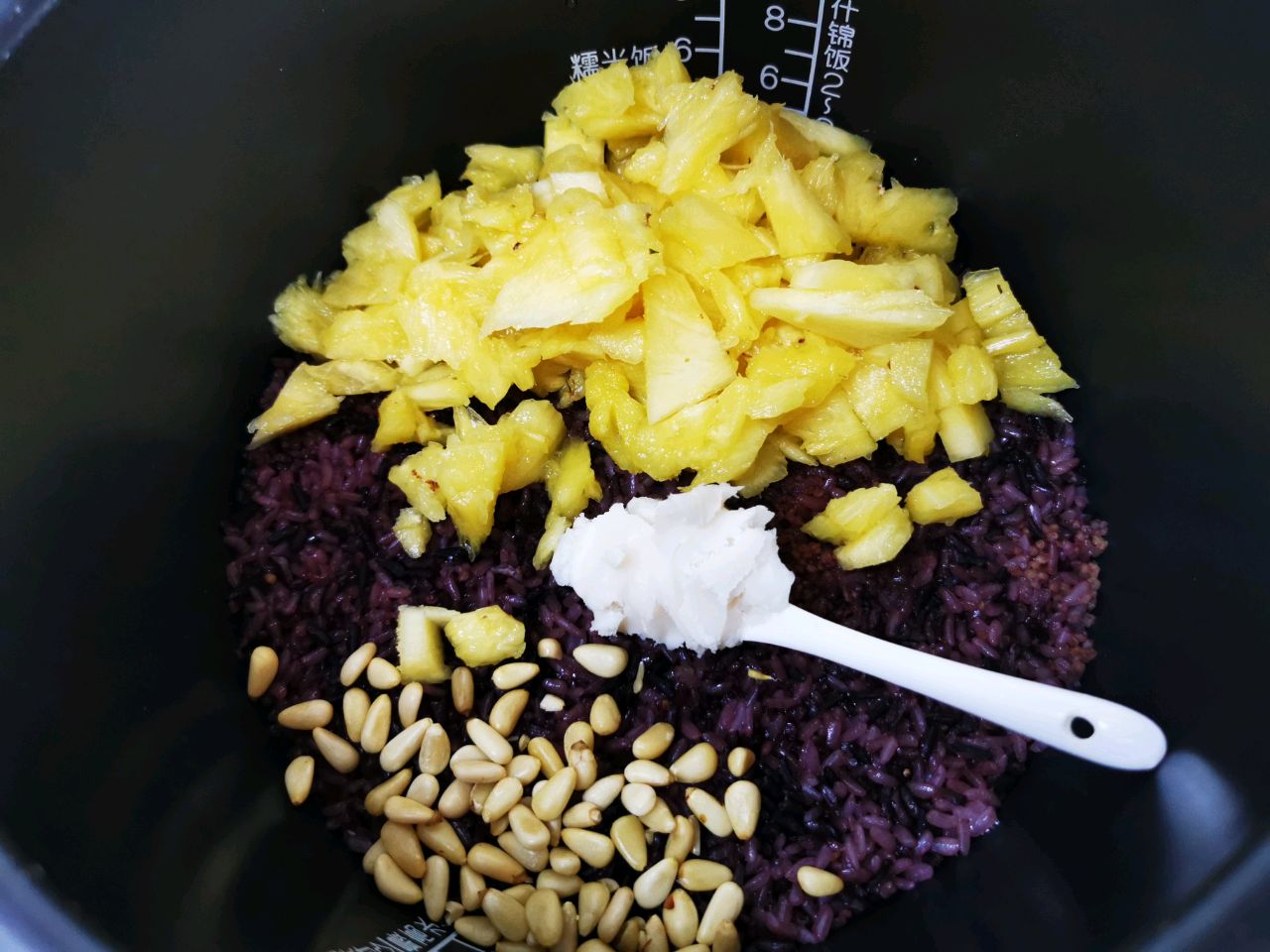 紫米菠萝饭怎么做_紫米菠萝饭的做法_豆果美食