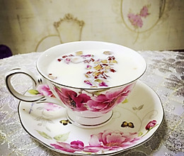 红枣玫瑰花奶茶—简单又好喝的做法