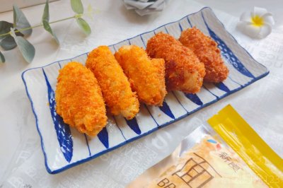 外脆里嫩的金沙咸蛋黄鸡翅