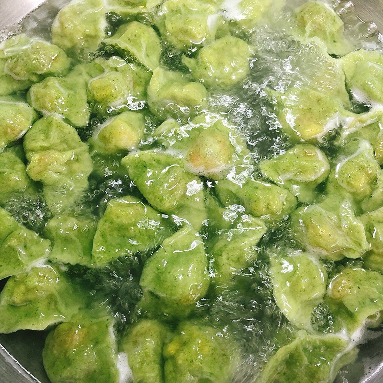 西红柿鸡蛋水饺的做法