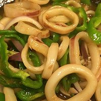 爆炒鱿鱼圈的做法图解6