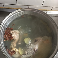 蘑菇鸡丁米线的做法图解1