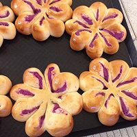 #东菱魔法云面包机#花形紫薯包的做法图解7