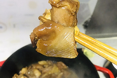 皮duang起来的焖羊肉