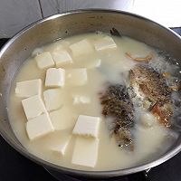 百分百奶白河鲫鱼豆腐汤的做法图解7