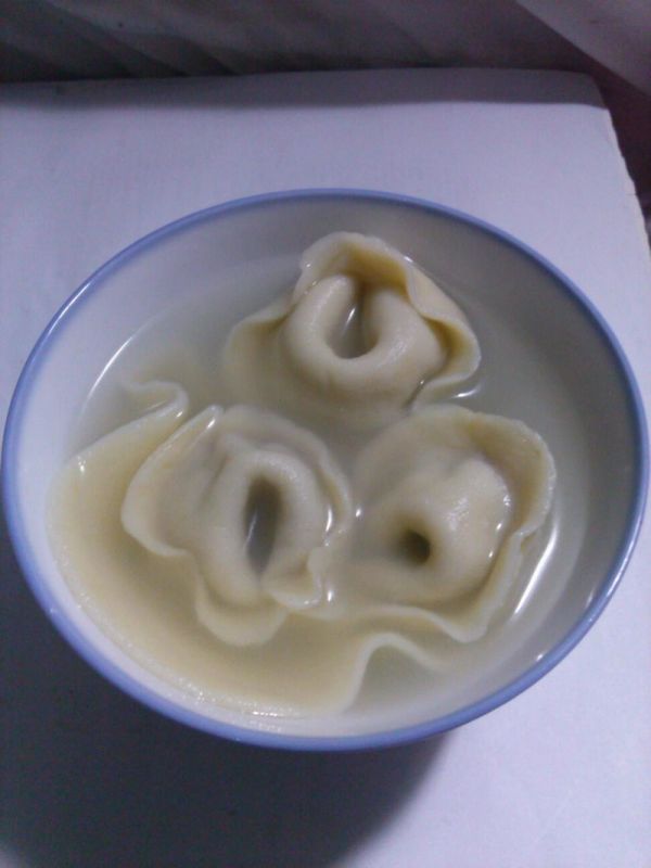 薄皮大馅猪肉蒜黄饺子