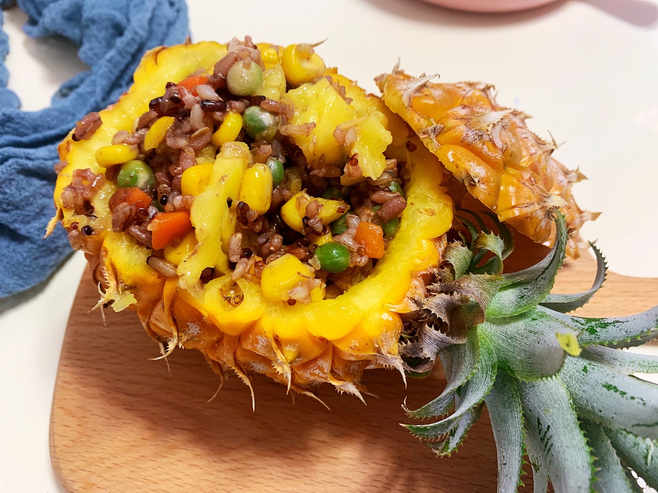 低GI藜麦杂粮菠萝饭怎么做_低GI藜麦杂粮菠萝饭的做法_豆果美食