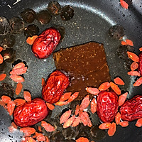 桂圆红枣枸杞红糖水-女生养生必备的做法图解3