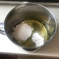 童趣戚风小蛋糕的做法图解5