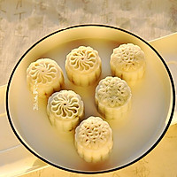 南瓜馅冰皮月饼#晒出你的团圆大餐#的做法图解7