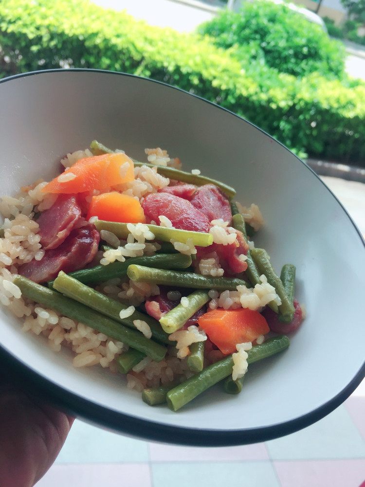 好一碗豆角腊肠焖饭的做法