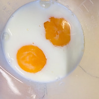 最简单的超嫩鸡蛋三明治 两颗鸡蛋就搞定 五分钟都不要的做法图解2
